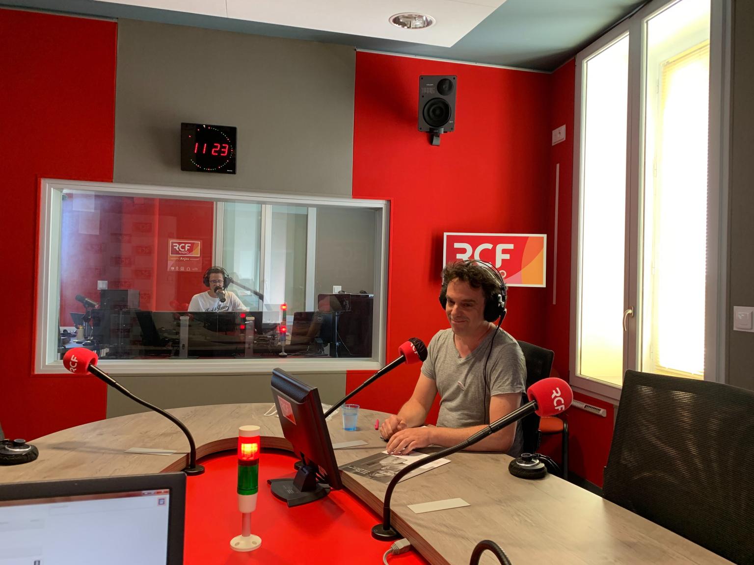Denis Castin au micro de RCF