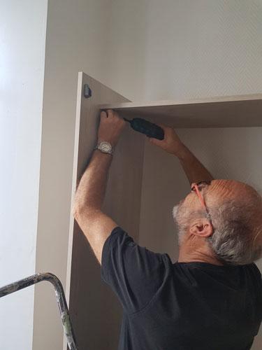 Travaux de rénovation par Philippe, fidèle bénévole Travaux de rénovation par Philippe, fidèle bénévole