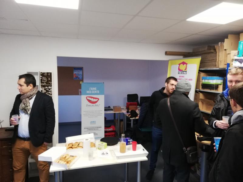 Petit déjeuner avec les voisins de bureau